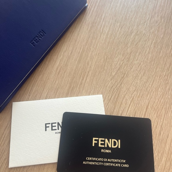 Fendi Sunglasses - Picture 7 of 7